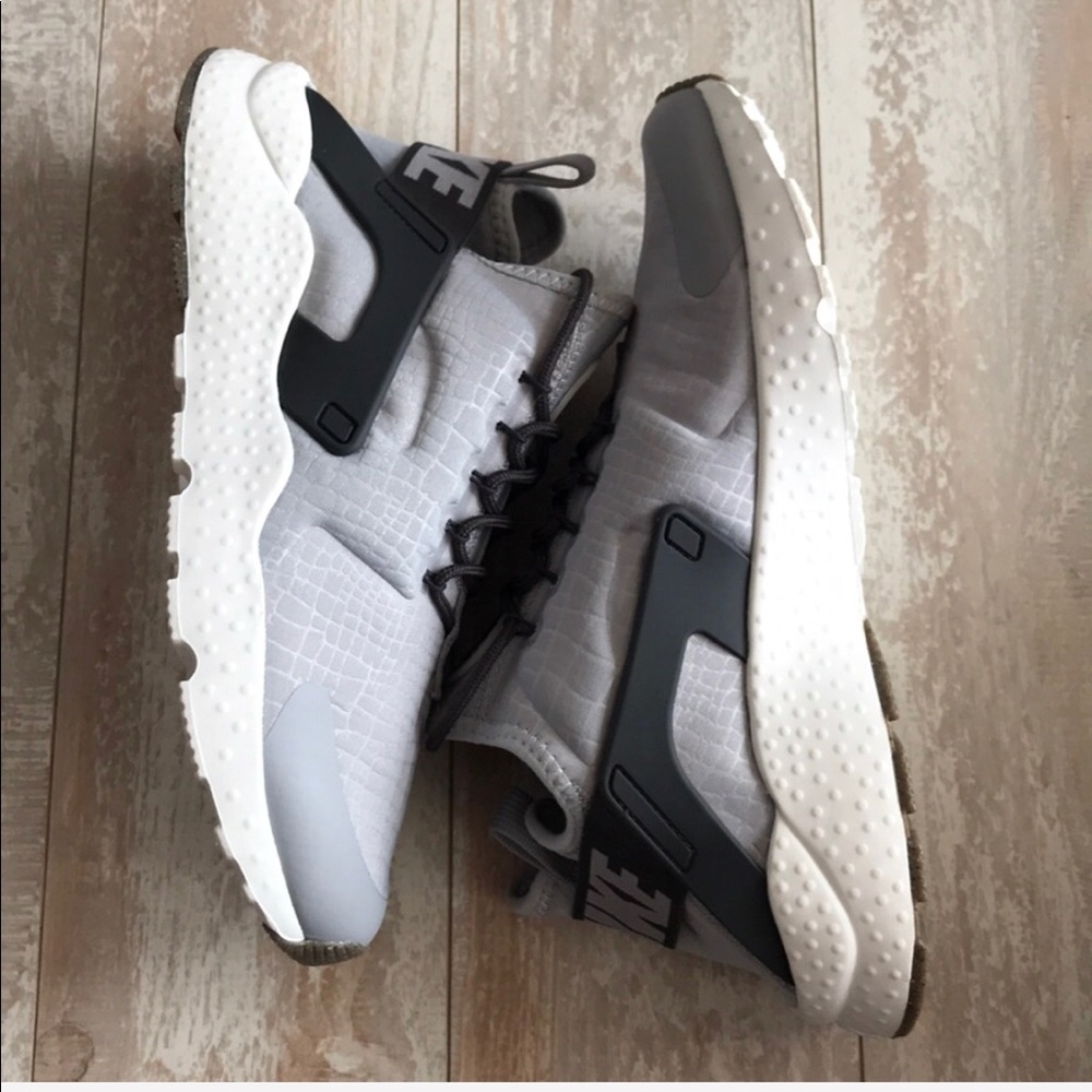 NWT Nike Huarache run Ultra Grey - Picture 6 of 8